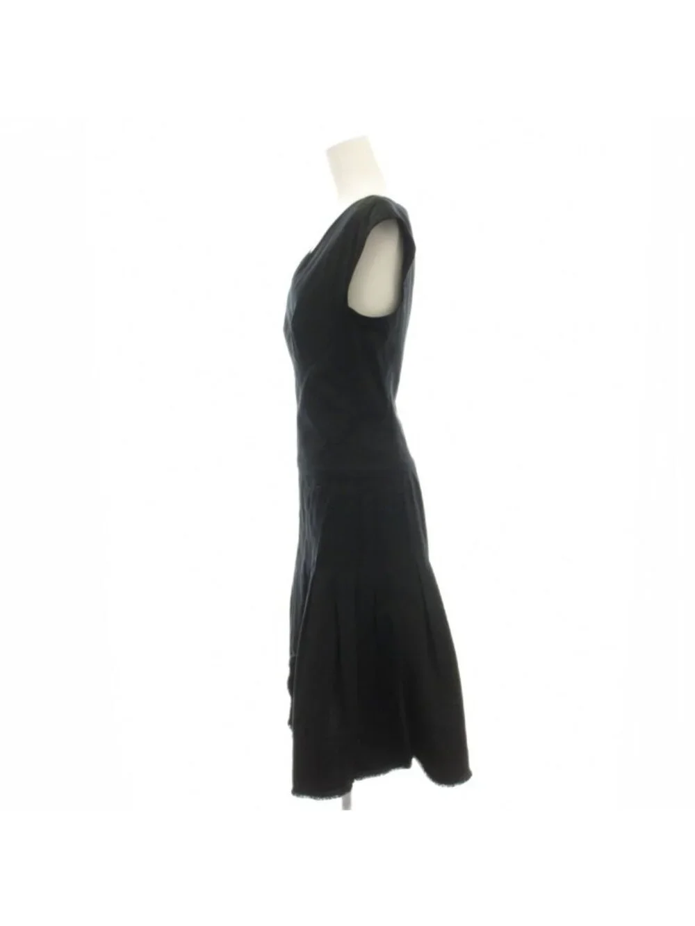 Chanel Sleeveless Dress Knee Length Cut Off Slit 36 Black